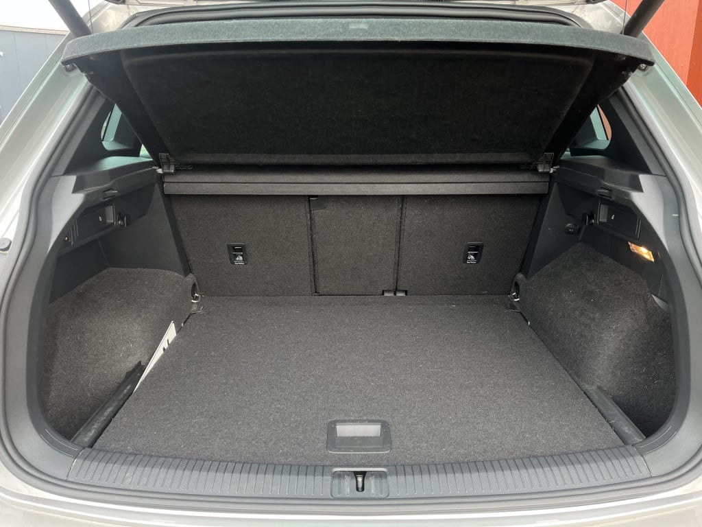 Volkswagen Tiguan 1.4 tsi act r-line | trekhaak | 19'' | virtual cockpit