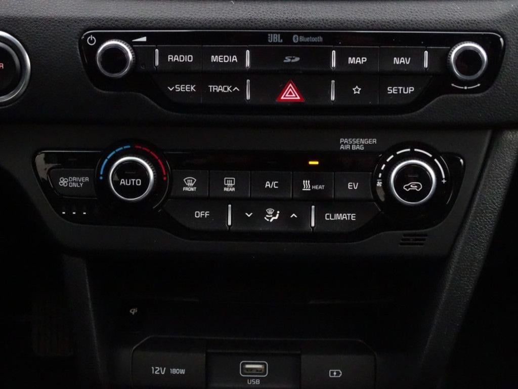 Kia E-niro executiveline 64 kwh incl. btw | led | stoelkoeling-en verwarmin