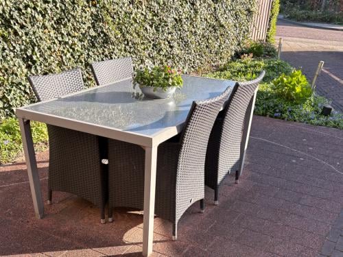 Tuintafel met 4 stoelen