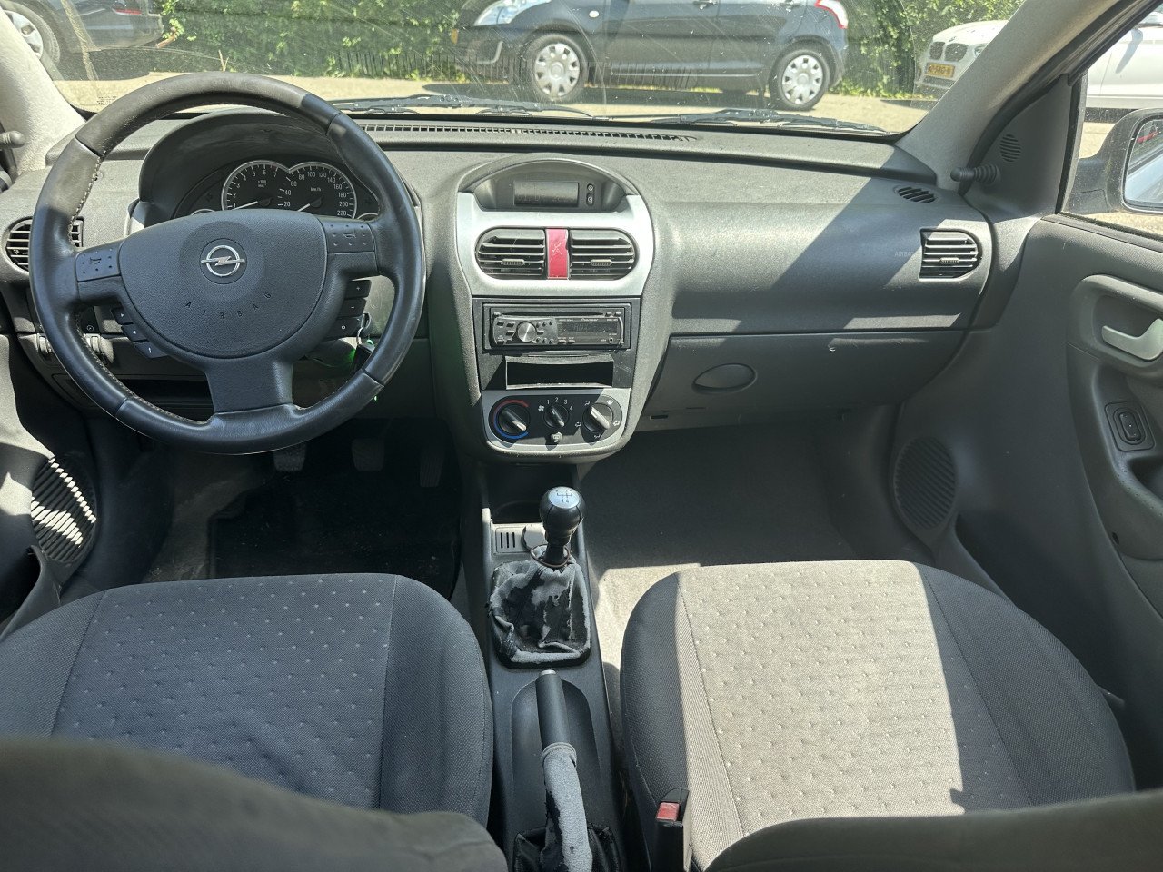 Opel Corsa 1.4i 5Drs