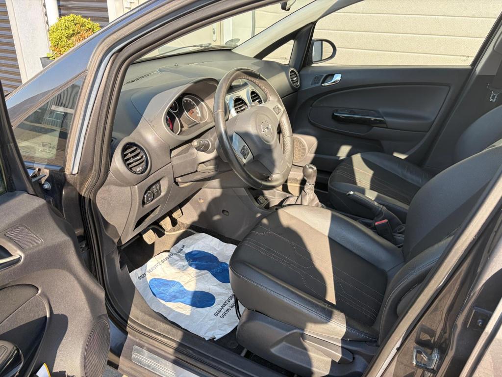 Opel Corsa 1.2-16v anniversary edition