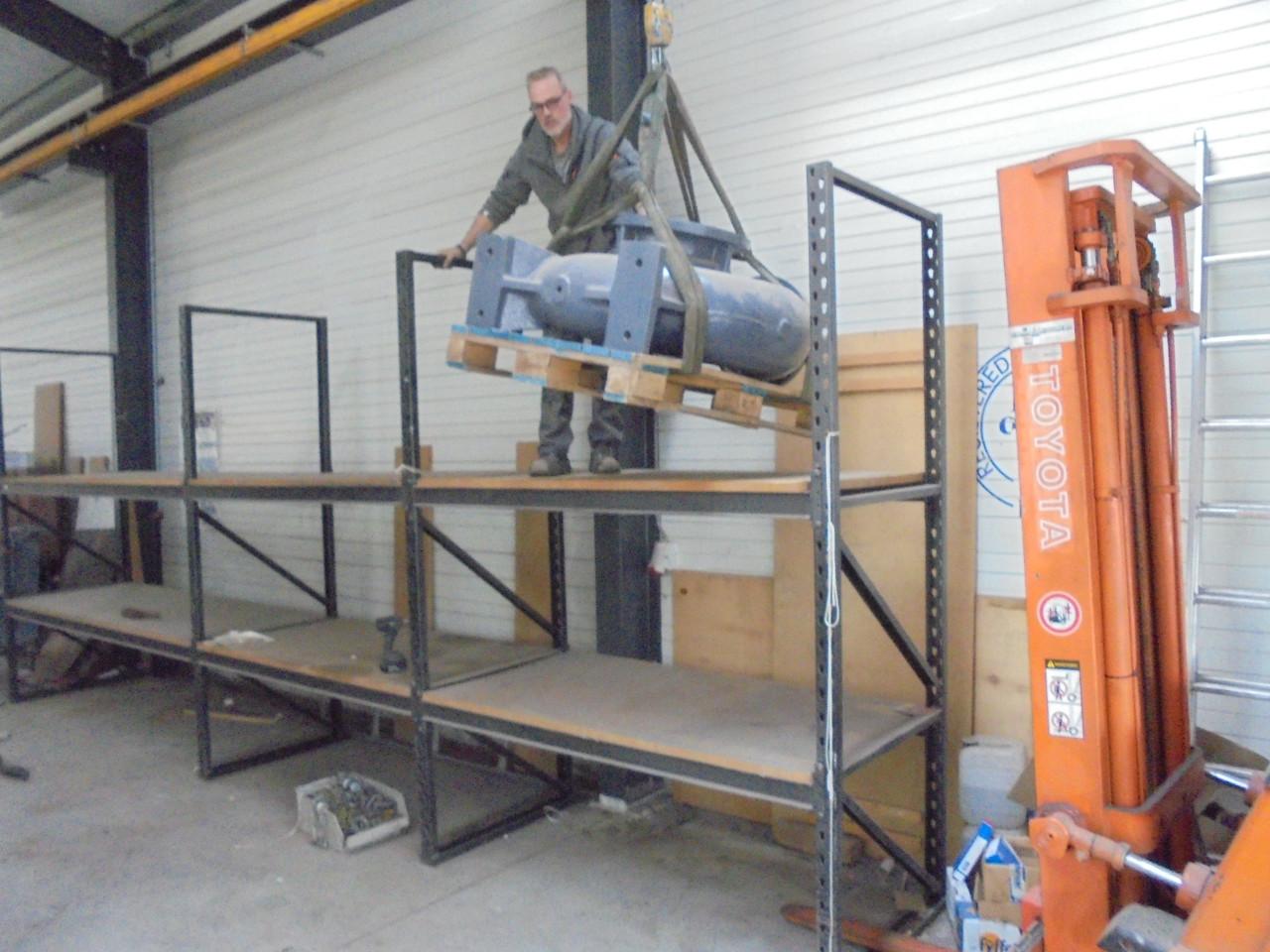 Te koop een professionelen stelling voor opslag van zware producten