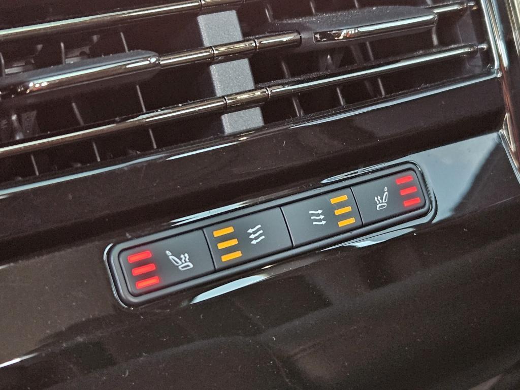 Land Rover Range Rover 3.0 p440e pano | luchtvering