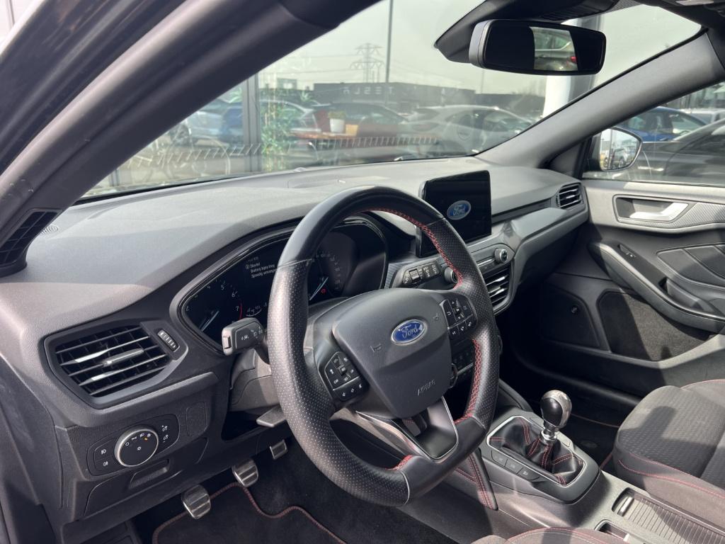 Ford Focus wagon 1.0 ecoboost 125pk st-line x , trekhaak , winterpack