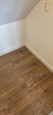 Hoomline Royal XL laminaat ondervloer + plinten + snijder