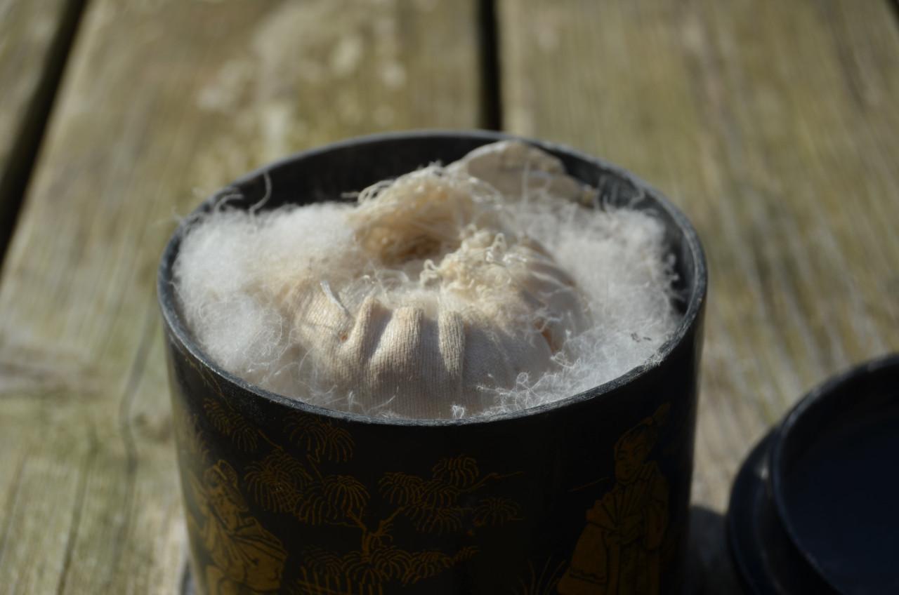 Diverse Japanse en Chinese potjes en blikjes (2)