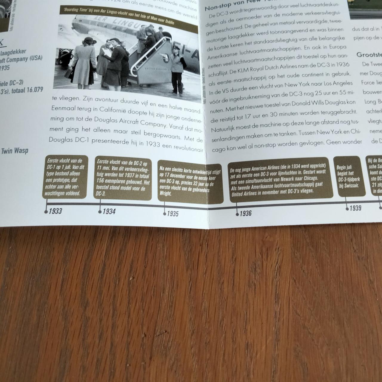 SCHAALMODEL DOUGLAS DC-3