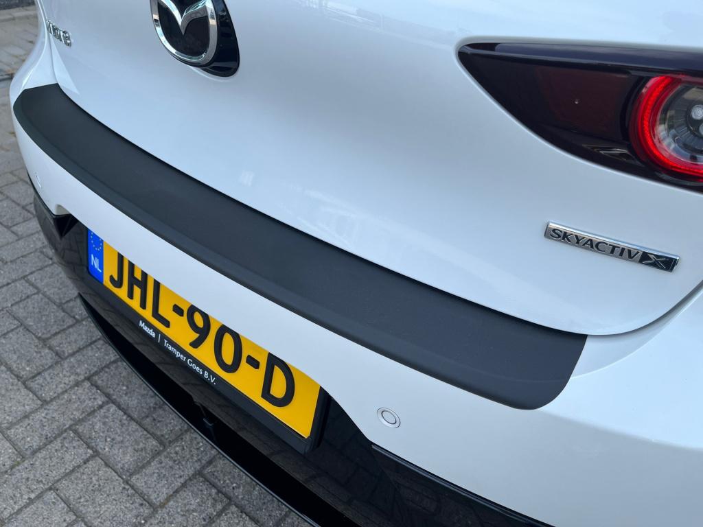 Mazda 3 2.0 e-skyactiv-x m hybrid 180 luxury|bose|aero pack|rijklaar