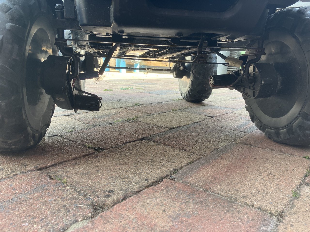 2 zitter speelgoedauto Hobbyproject voor klusser