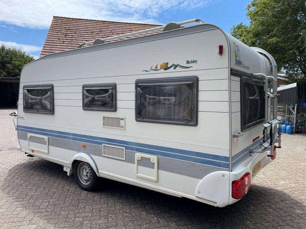 Hobby de Luxe 460 Ufe met mover