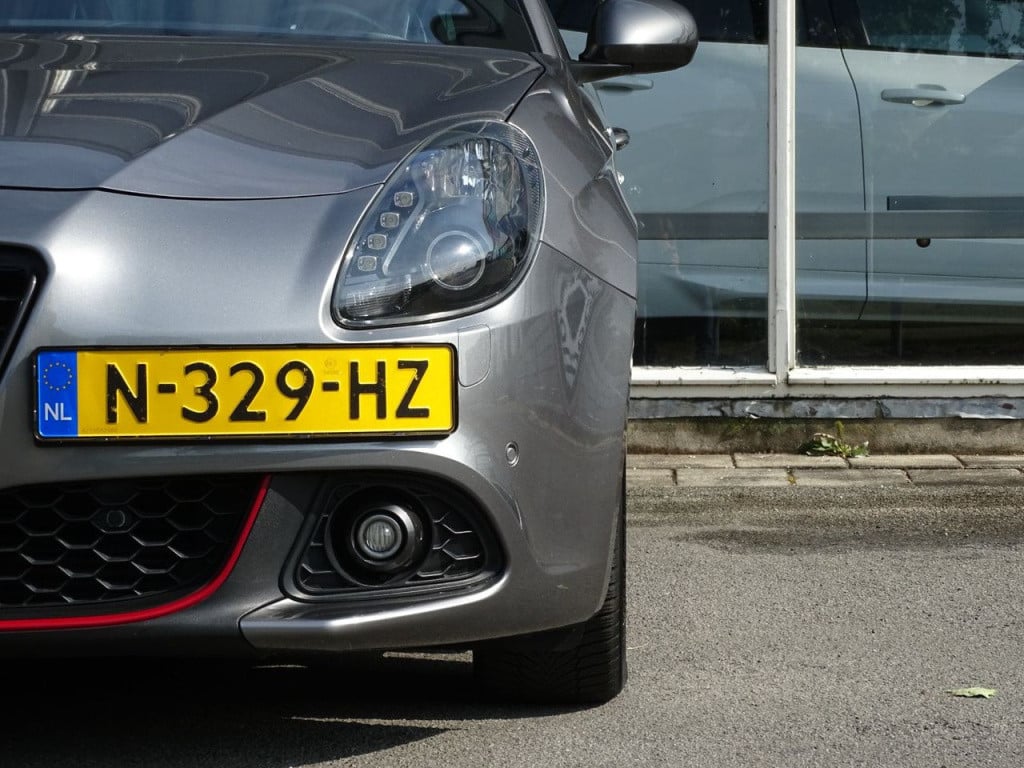 Alfa Romeo Giulietta 1.750 turbo veloce 240pk | sportstoelen | xenon