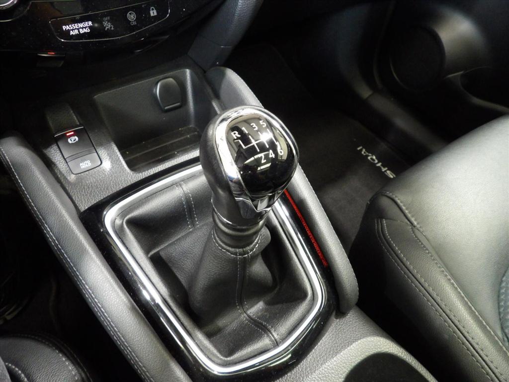 Nissan Qashqai 1.3 dig-t 140pk tekna