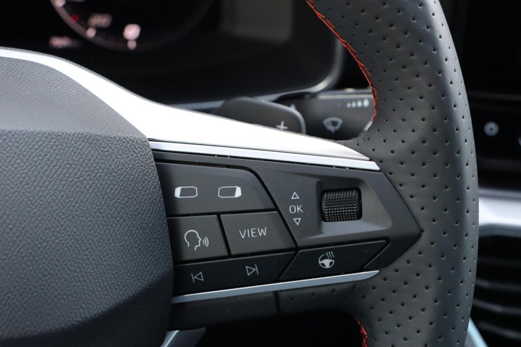 Seat Leon 1.4 tsi ehybrid phev fr business intense 204pk