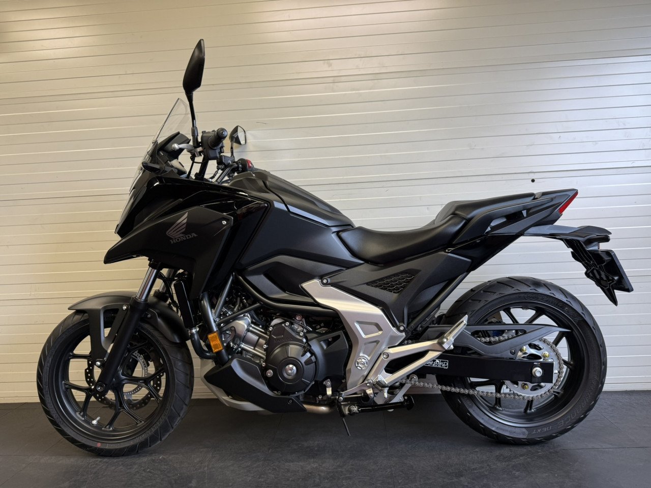 Jonge Honda NC 750 X slechts 467km oud en fabrieksgarantie!