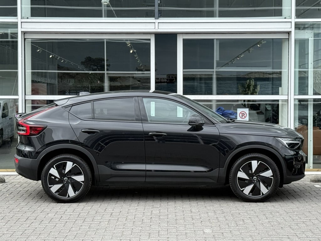 Volvo C40 extended plus 82 kwh | trekhaak| pano| achteruitrijcamera| stoel