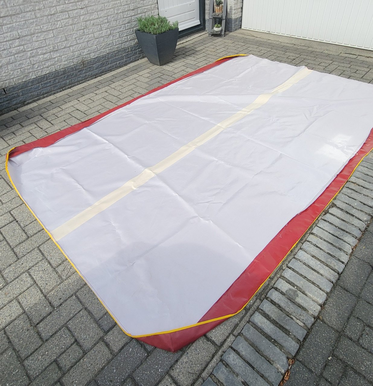 AFDEKZEIL (cq grondzeil)