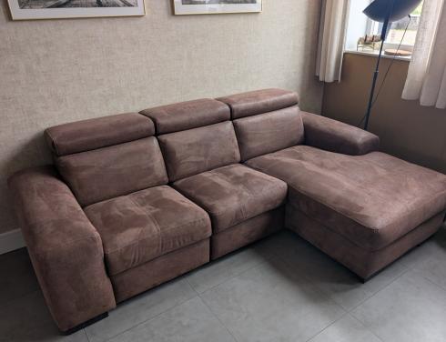 Luxe hoekbank met relaxfunctie zo goed als nieuw (2025)
