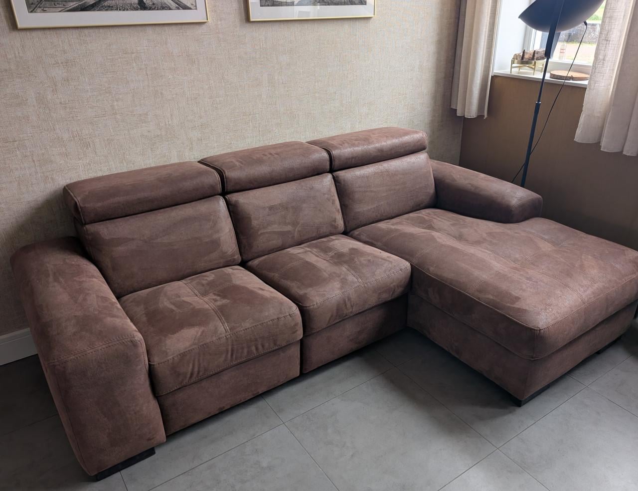 Luxe hoekbank met relaxfunctie zo goed als nieuw (2025)