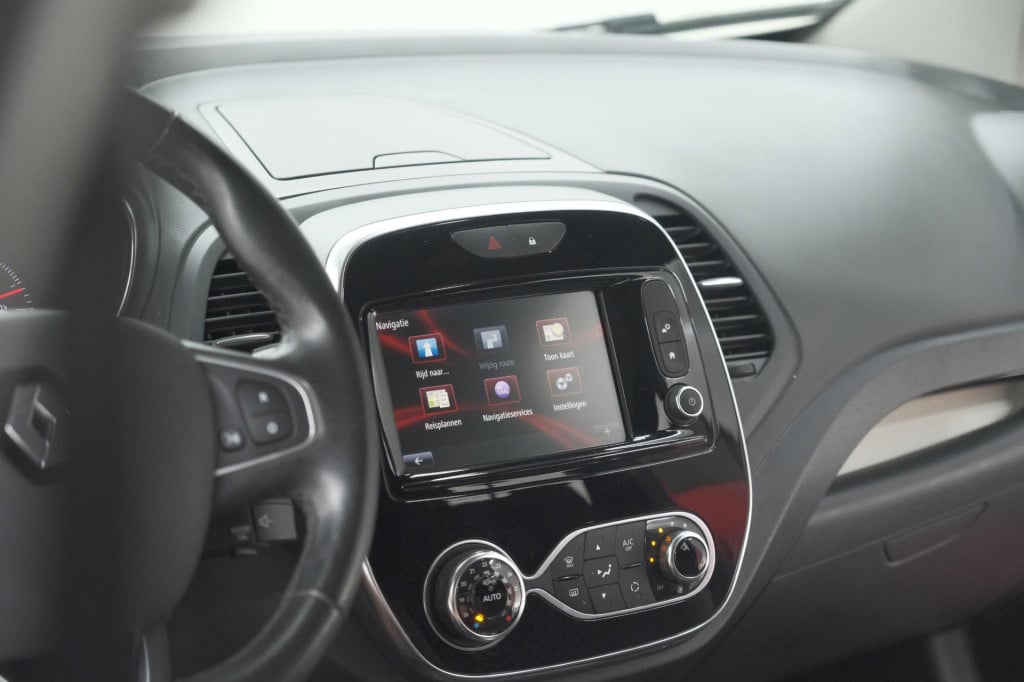 Renault Captur tce 120 edc intens | trekhaak | camera | navigatie | parkeer
