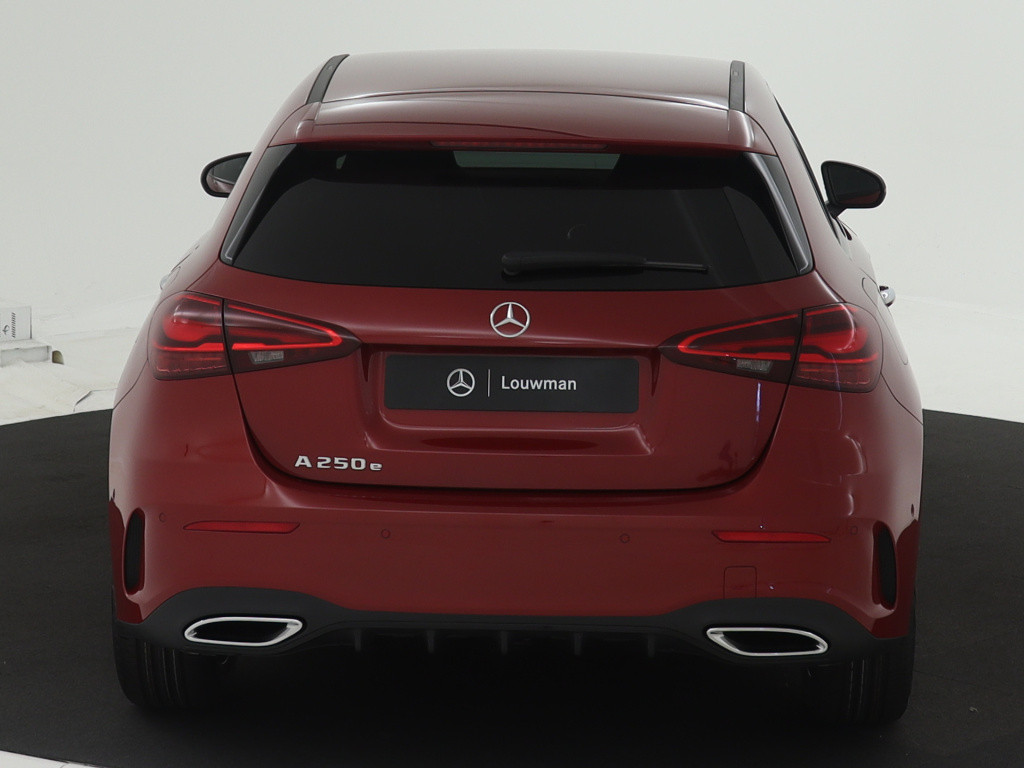 Mercedes-Benz A-Klasse 250 e amg line | premium pack | nightpakket | draadl