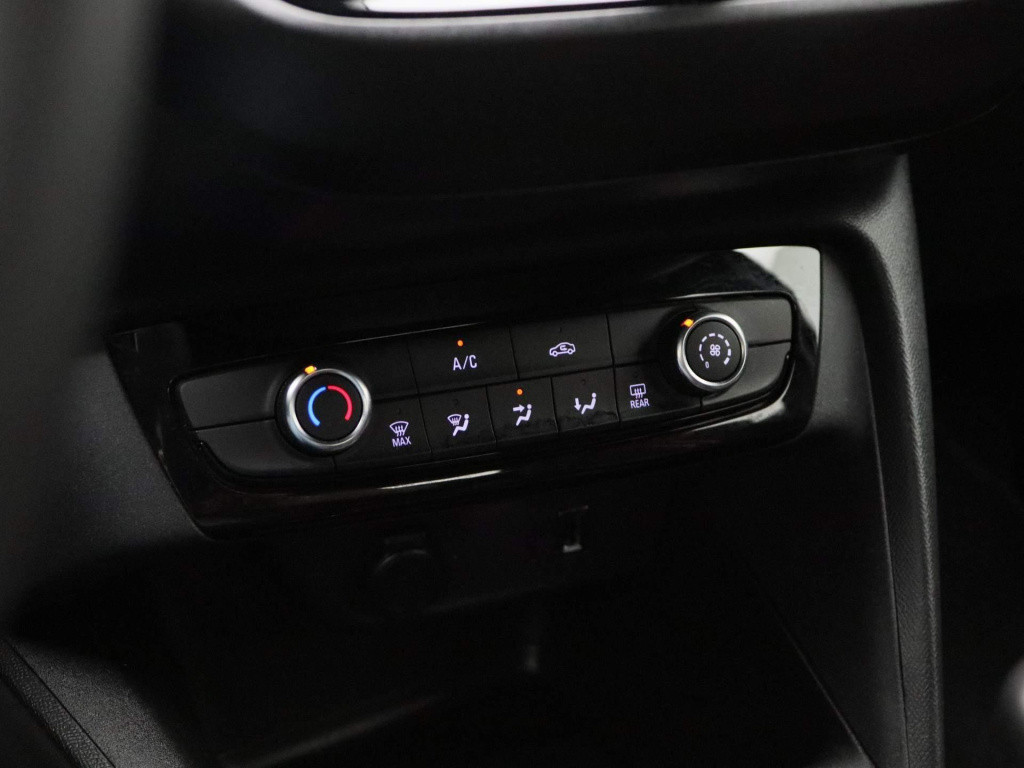 Opel Corsa 1.2 level 4 | navigatie | apple carplay / android auto | airco |