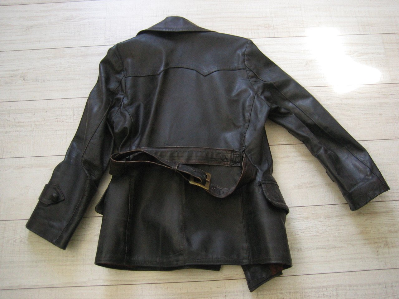 Vintage leren motorjas van rond 1950
