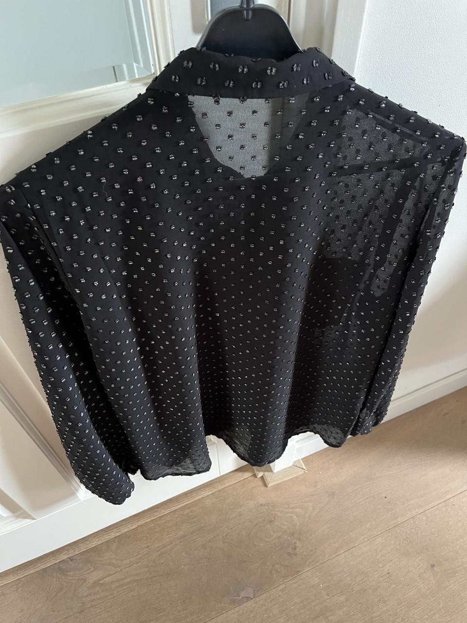 Zwarte doorschijnende García blouse