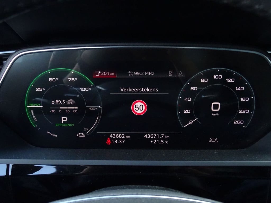 Audi E-tron e-tron 50 quattro launch edition plus 71 kwh 313pk