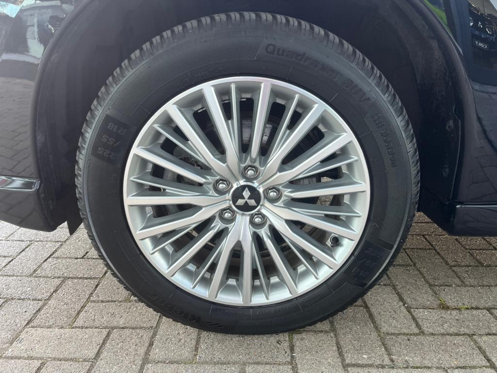 Mitsubishi Outlander 2.4 phev intense+|trekhaak|schuif-/kanteldak|rijklaar