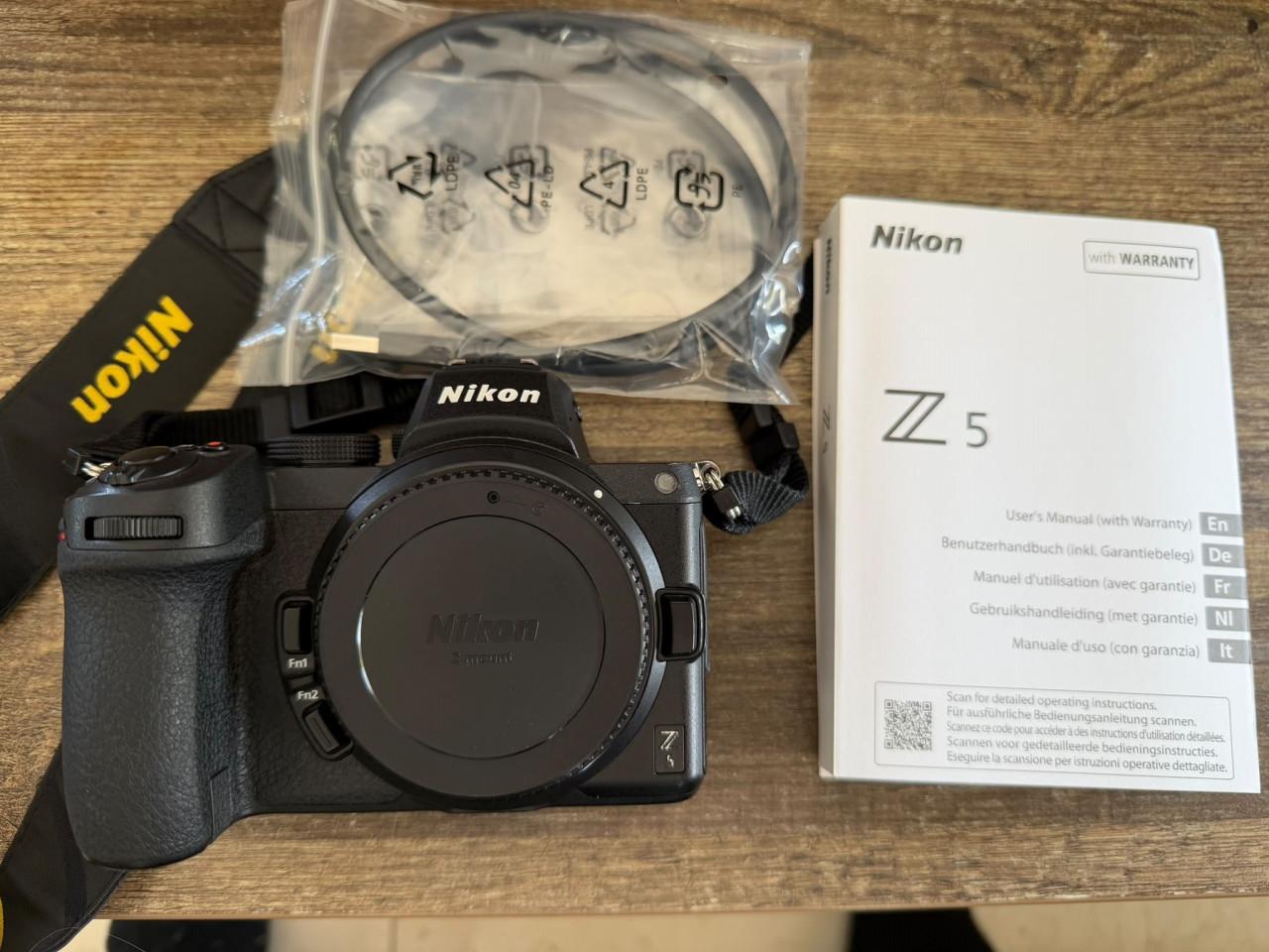 Nikon Z5 (Lage SC: 11k) zo goed als nieuw / garantie