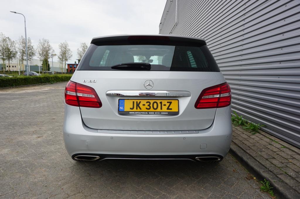 Mercedes-Benz B-Klasse 180 prestige automaat - climate / navi / cruise / st