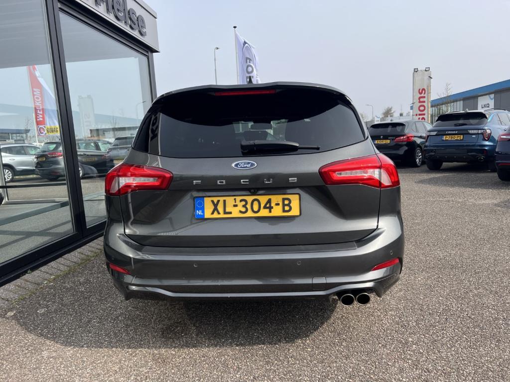 Ford Focus wagon 1.0 ecoboost 125pk st-line x , trekhaak , winterpack