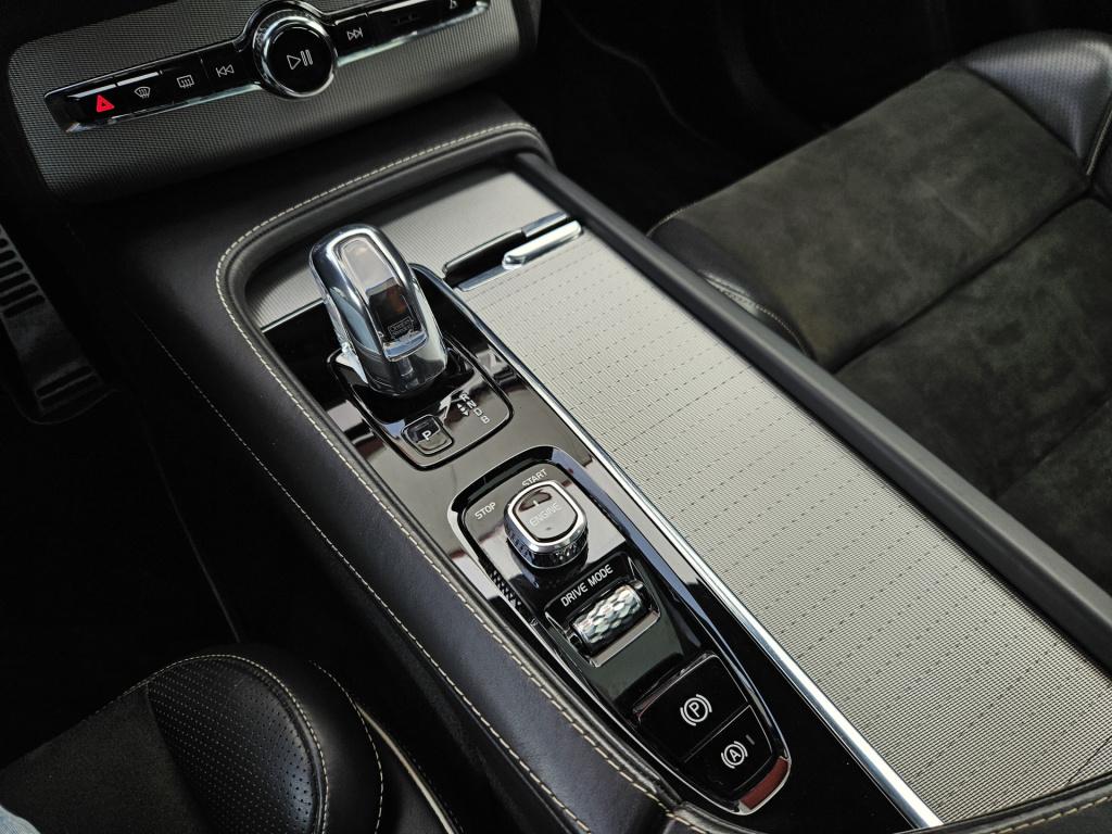 Volvo XC90 2.0 t8 twin engine awd r-design | pano | elek. trekhaak