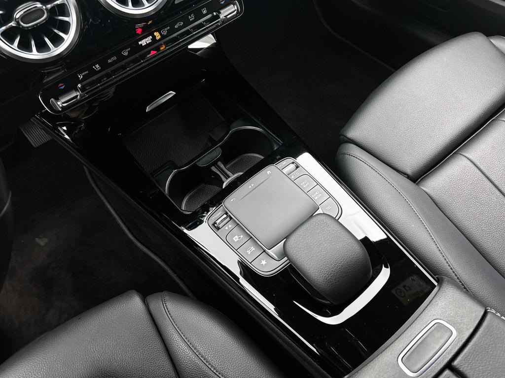 Mercedes-Benz A-Klasse 250 e plug-in hybride business solution luxury | led