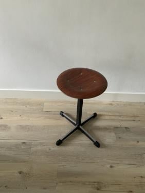Vintage schoolkrukje