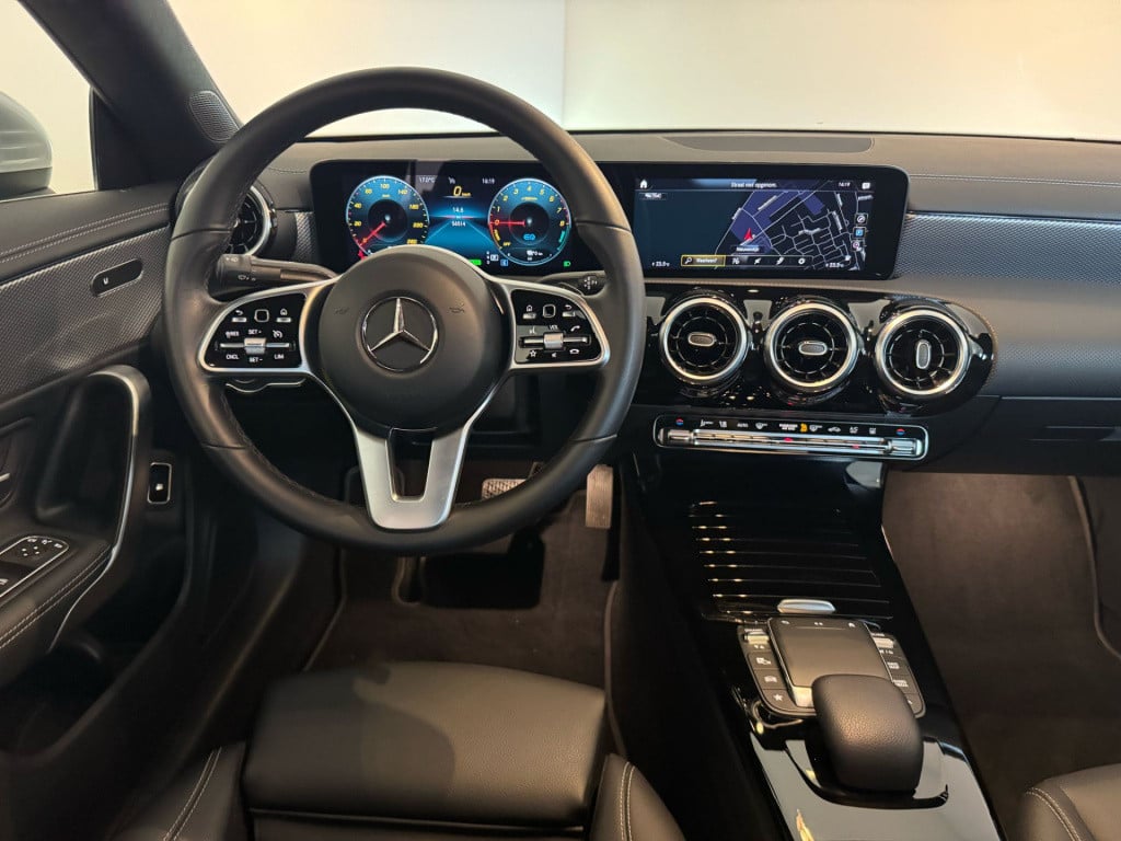 Mercedes-Benz Cla 250 e business solution