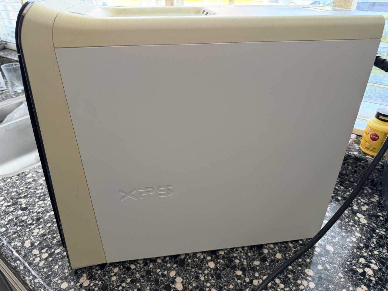 Dell XPS desktop computer