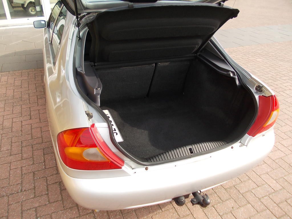 Ford Mondeo 1.8 td ghia