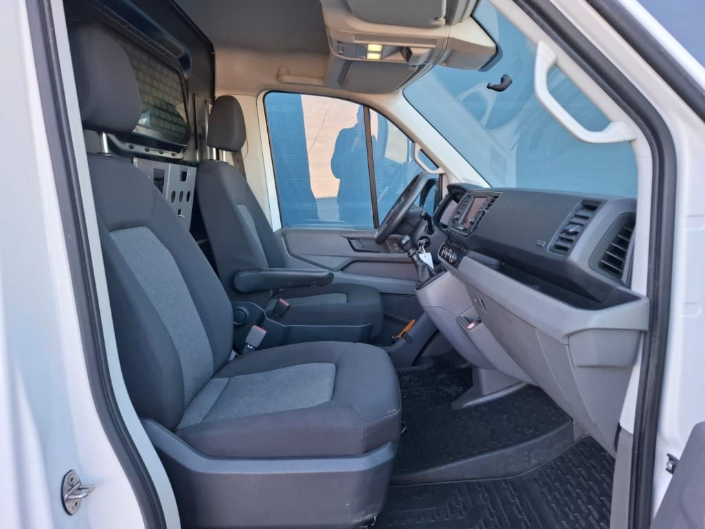 Volkswagen Crafter 35 2.0 tdi l3h3 highline airco / cruise controle / navi 