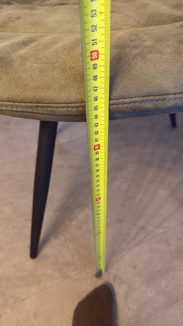 4 Eethoekstoelen, kleur groen