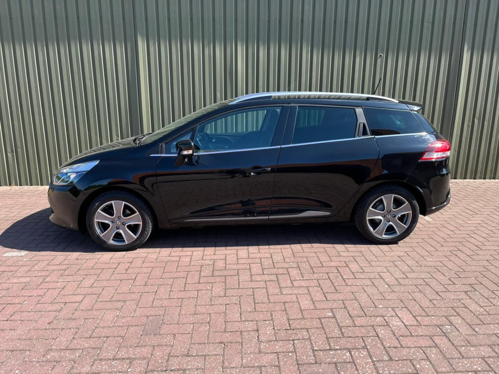Renault Clio estate 0.9 tce night&day