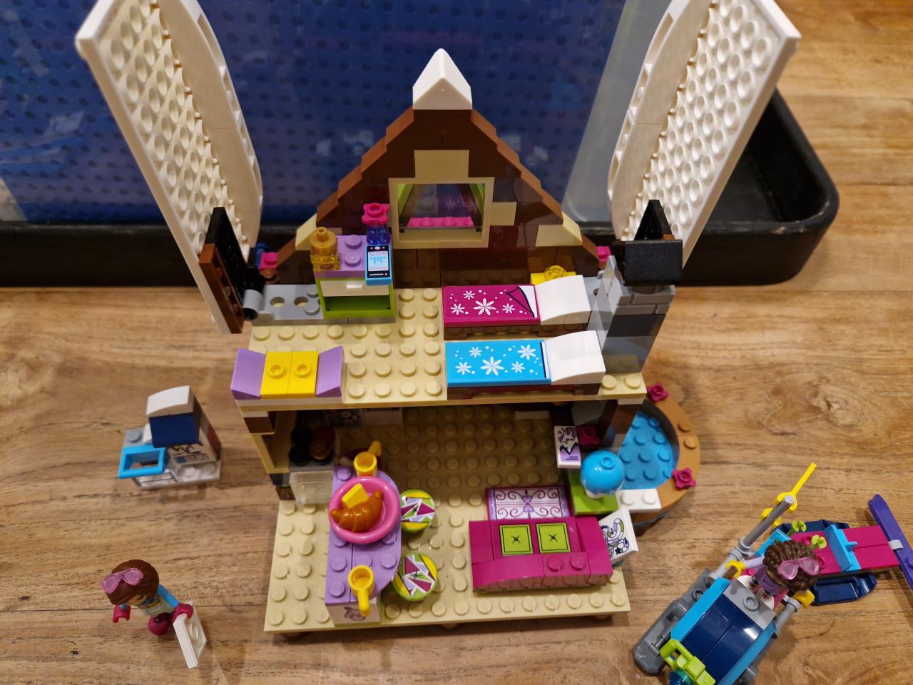 Lego Friends wintersport chalet 41323