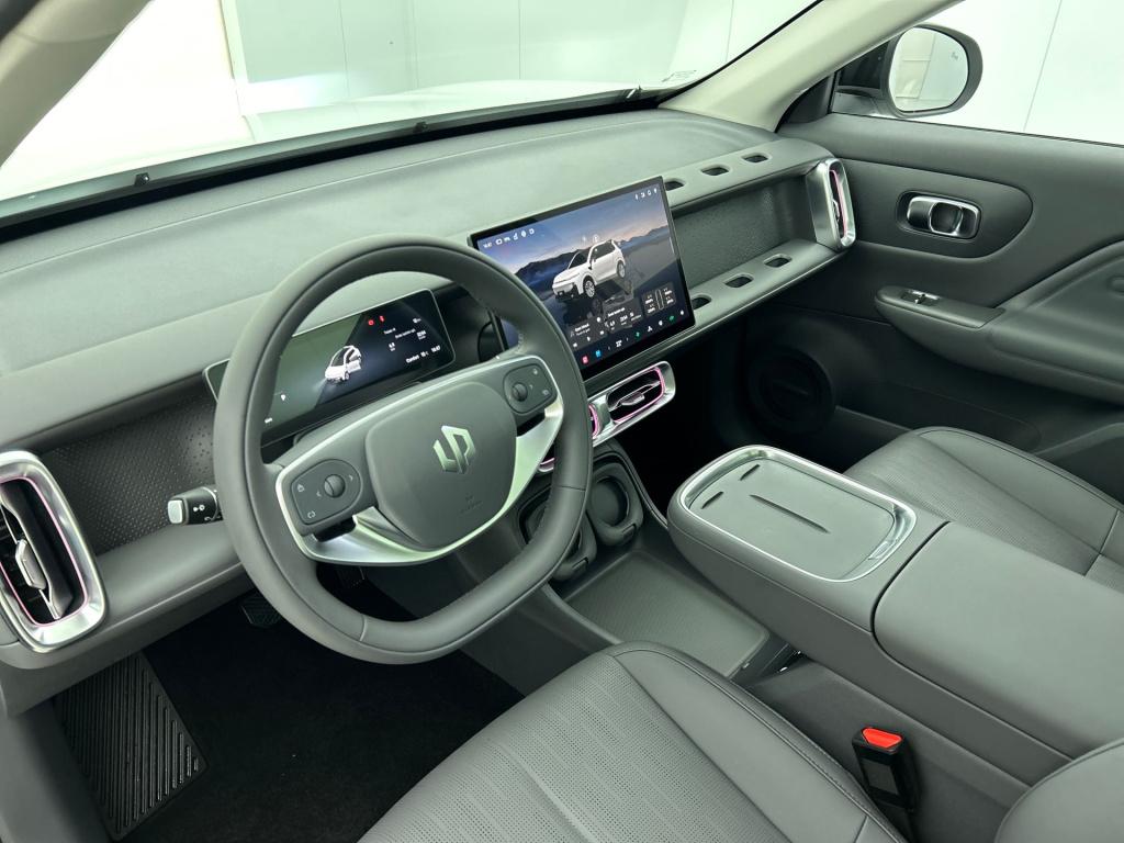 Leapmotor B10 design promax 67.1 kwh | demo auto | ** beschikbaar per 01-05