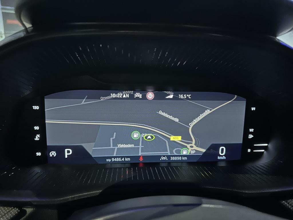 Skoda Fabia 1.0 tsi business edition *camera*pdc*winterpack*app*navi*