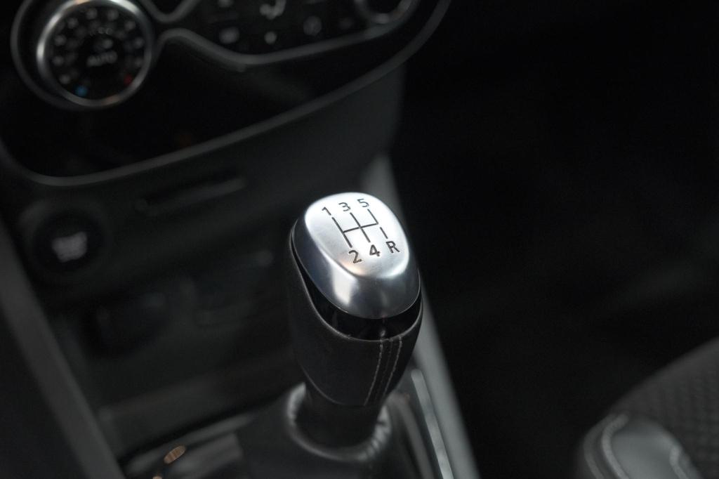 Renault Clio estate tce 90 intens | navigatie | parkeersensoren | half lede