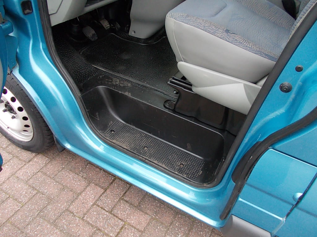 Renault Trafic 1.9 dci l2/h1 dc dubbele cabine airco