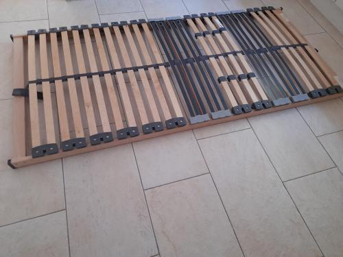 Lattenbodem 90 x 200  (in goede staat )