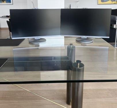 TE KOOP 2X 24” AOC MONITOREN