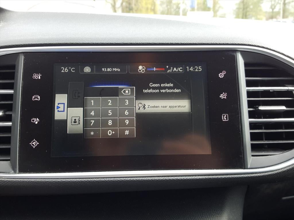 Peugeot 308 sw blue l. 1.2pt-110pk navigatie | trekhaak | cruise control | 