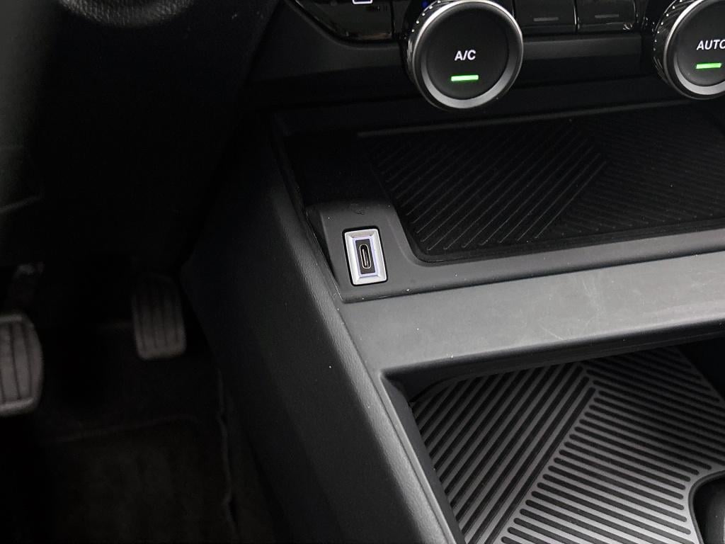 Citroen C4 130 pk shine | rijklaar | head-up display | 360 camera | stoelve